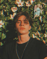 Lucas R.